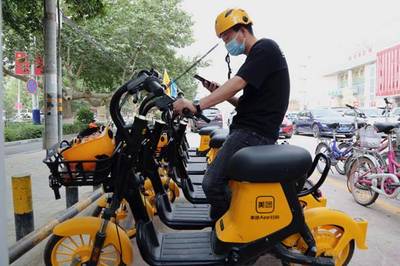 新疆阿瓦提縣:開(kāi)啟綠色環(huán)保低碳出行新時(shí)代